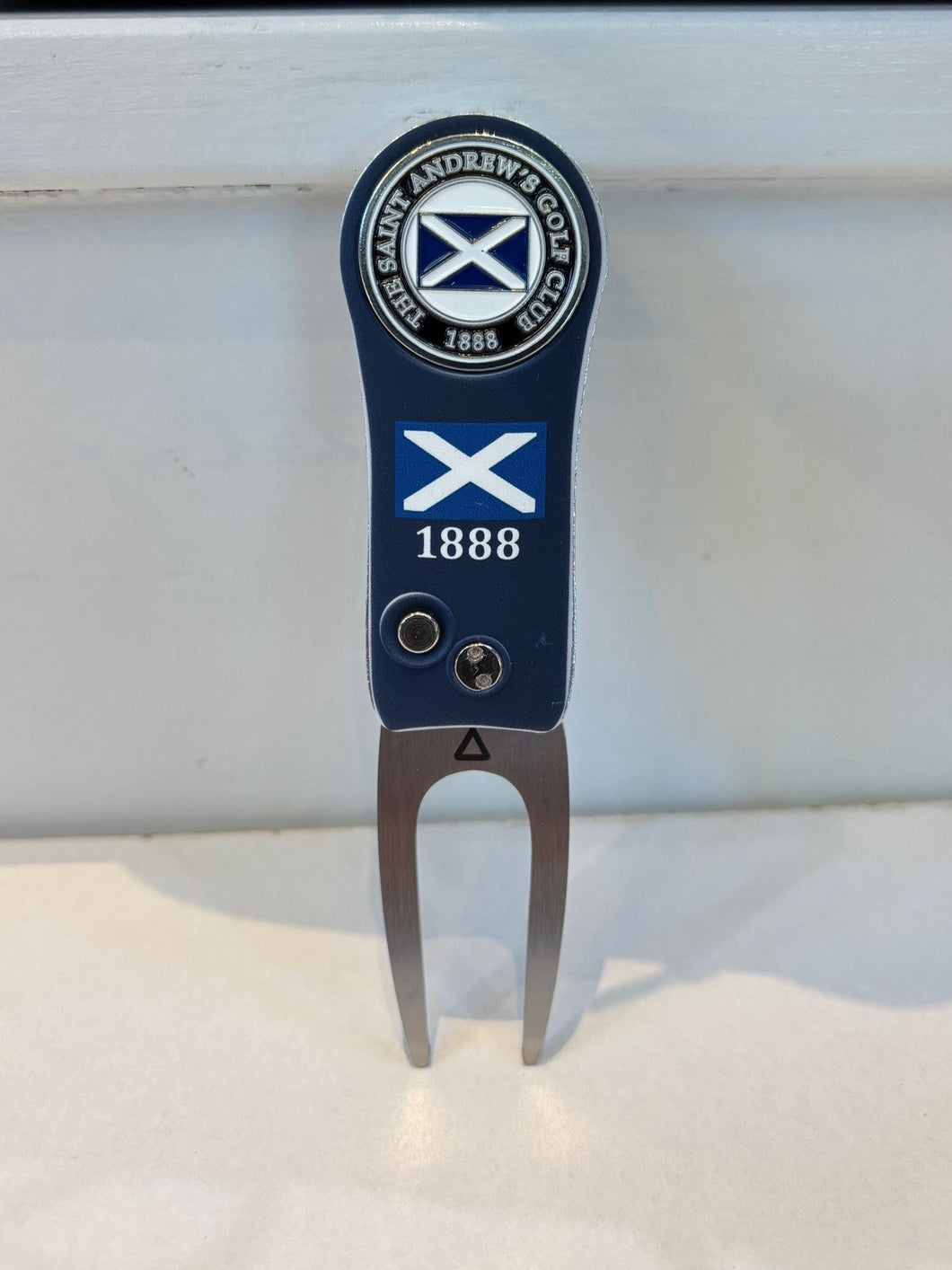 Ahead Divot Repair tool