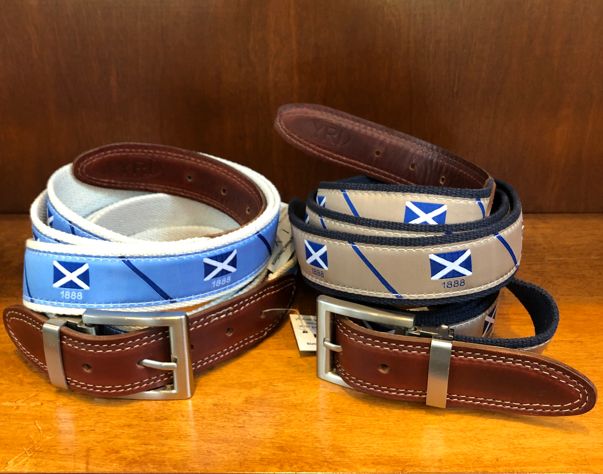 Women's Belts: Leather Belts, with Studs, in Ribbon